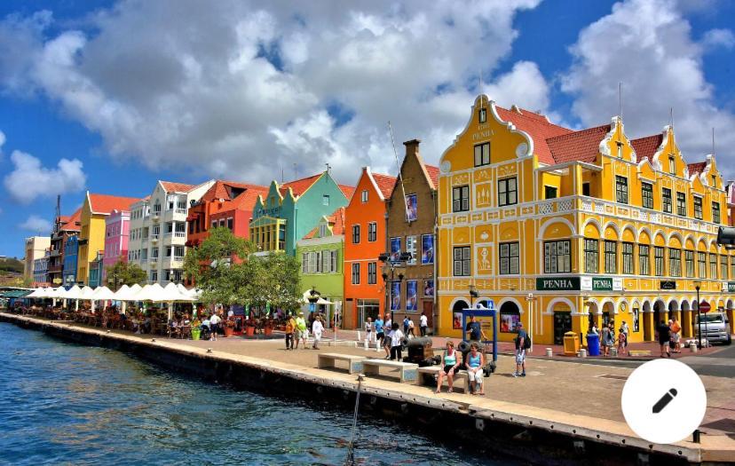 City Views Spacious Mezzanine Apartments Willemstad Buitenkant foto